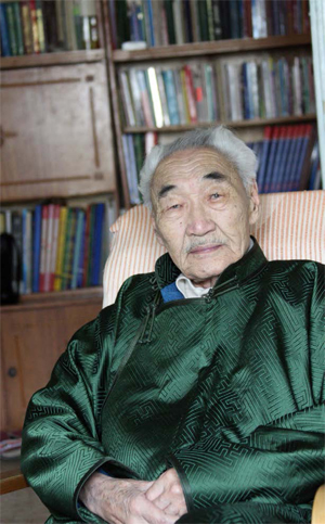 Гурван цагийн хэлхээд мөнх орших хан бүргэд